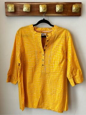 🟢 5 for $25 🟢 Isaac Mizrahi Live! Yellow Patterned Henley Top Cottagecore